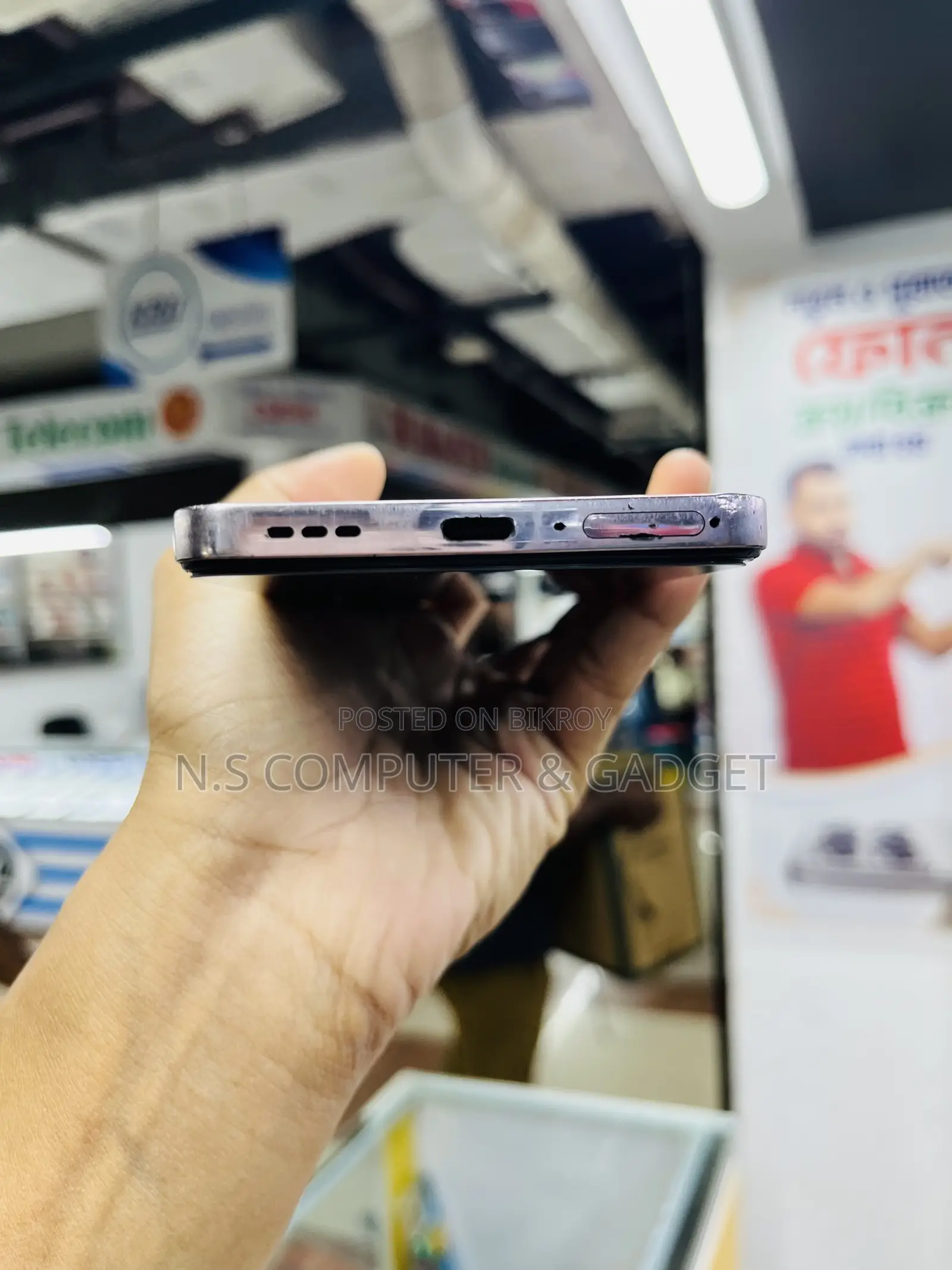 অপ্পো এফ২৭ ১২৮ জিবি