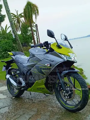 Suzuki Gixxer SF 2025