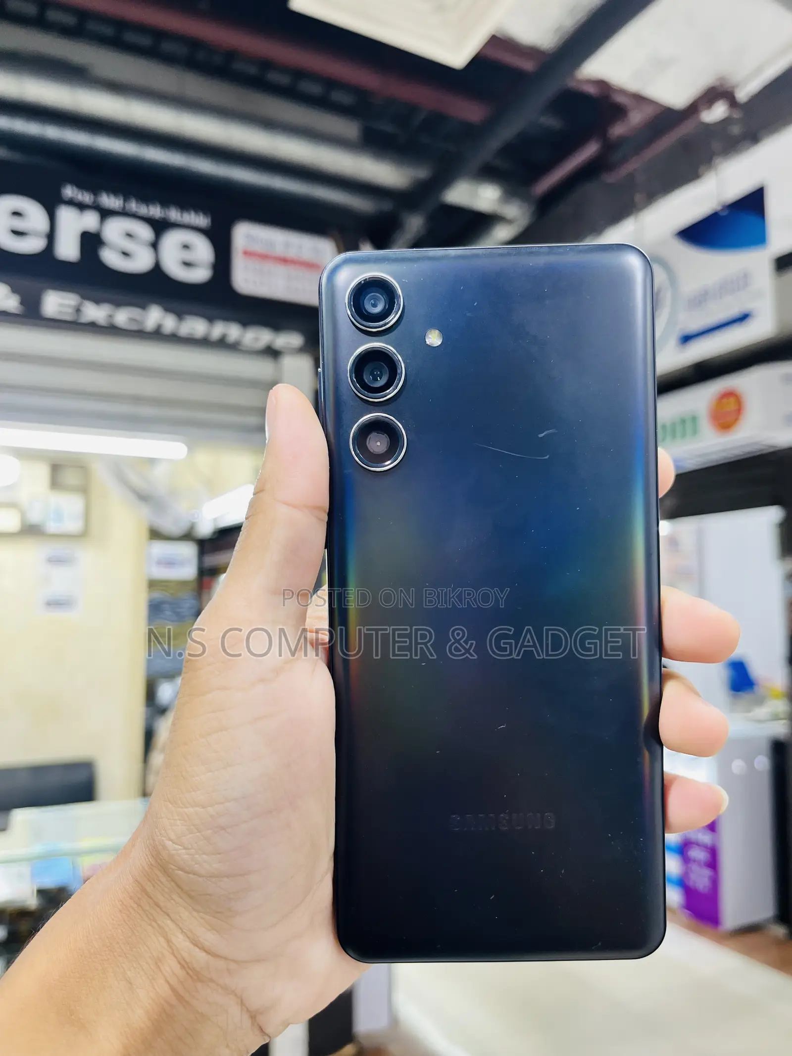 Samsung Galaxy F55 128 GB Black