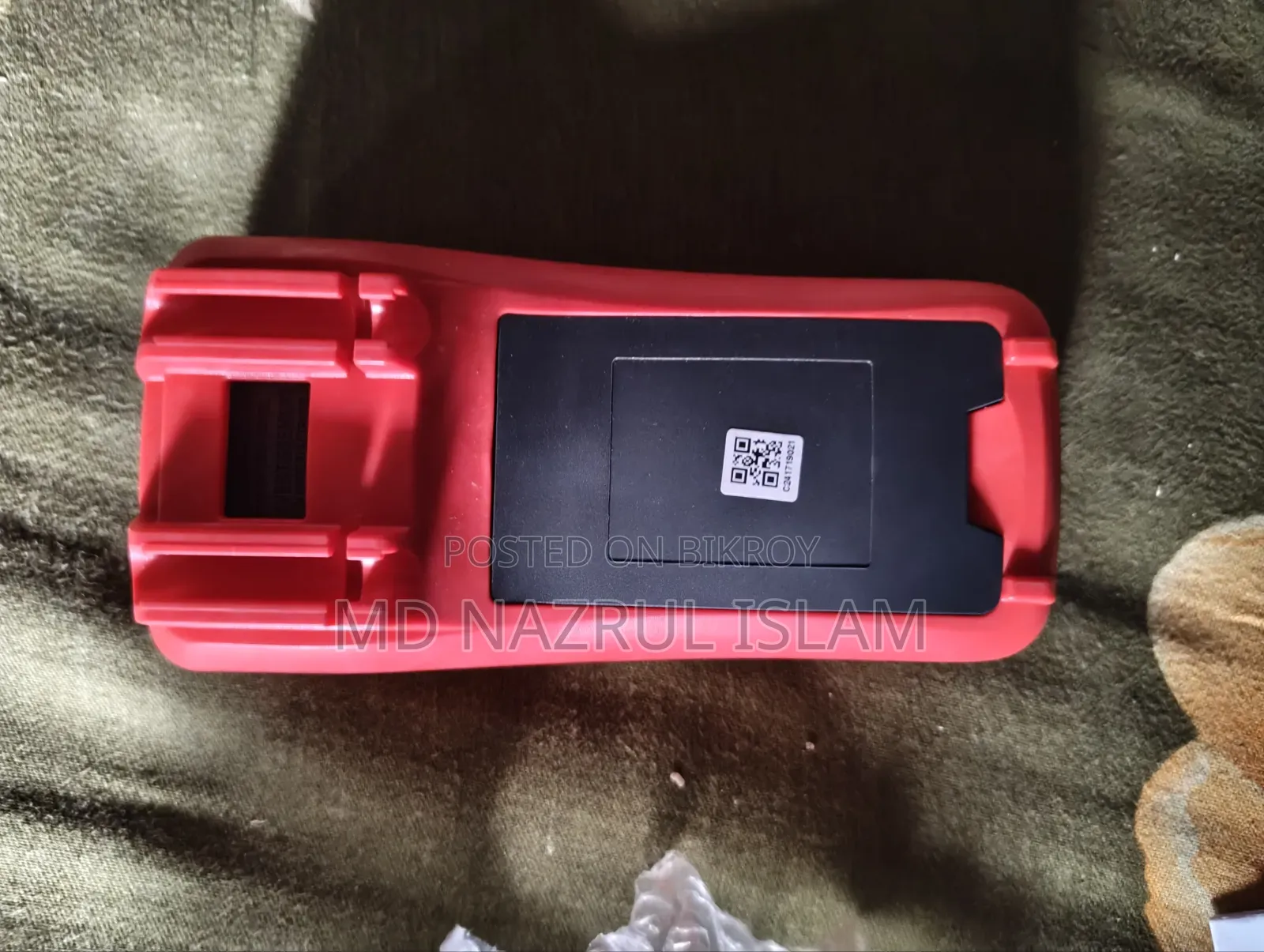UNI-T Digital Multimeter UT136B+ AC/DC Auto Range Meter