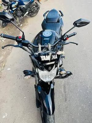 ইয়ামাহা এফজেডএস ভি২ ২০১৮ ব্ল্যাক