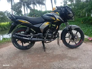 TVS Stryker 125 2022 Yellow