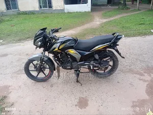 TVS Stryker 125 2022 Yellow