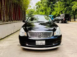 নিসান সিলফি ২০০৬ কালো