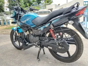 হিরো গ্ল্যামার ২০২৫ নীল
