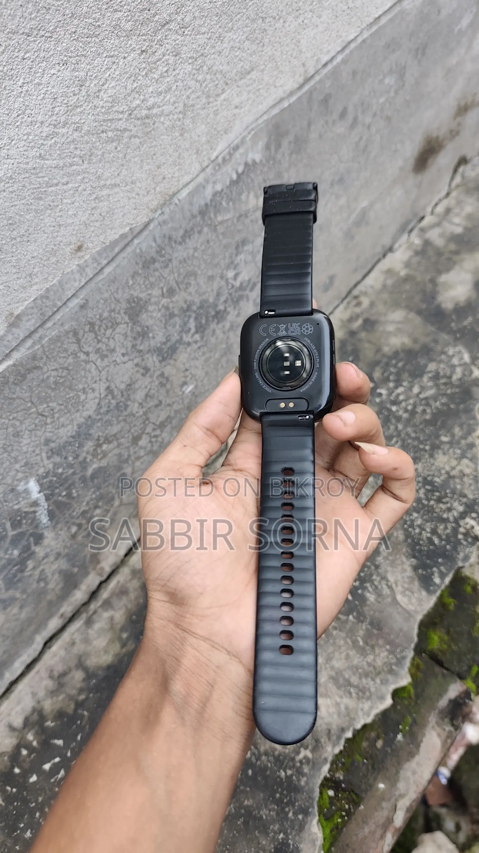 Smartwatch will be sold, absolute fresh condition except no charger
