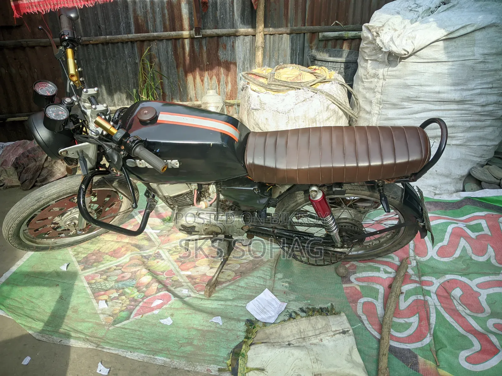 সুজুকি ২০০৪ কালো