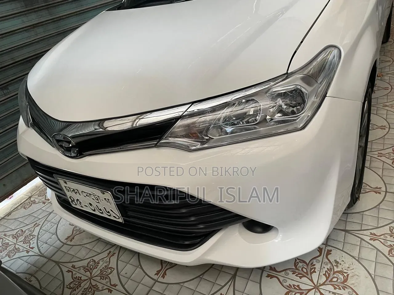 টয়োটা এক্সিও ২০১৫ সাদা