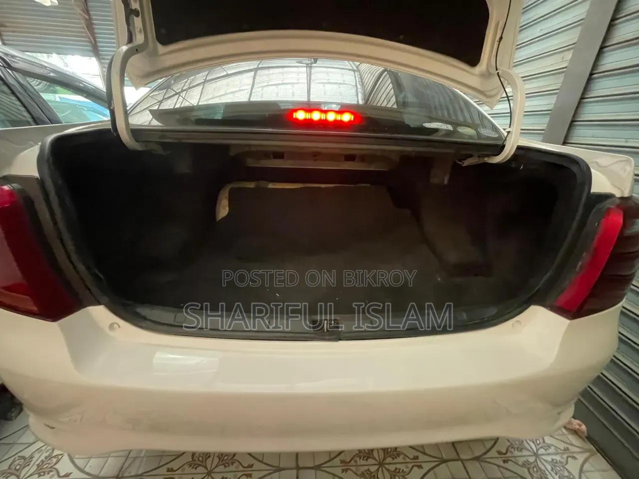 টয়োটা এক্সিও ২০১৫ সাদা