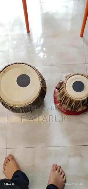 2 Tablas for sale, like new