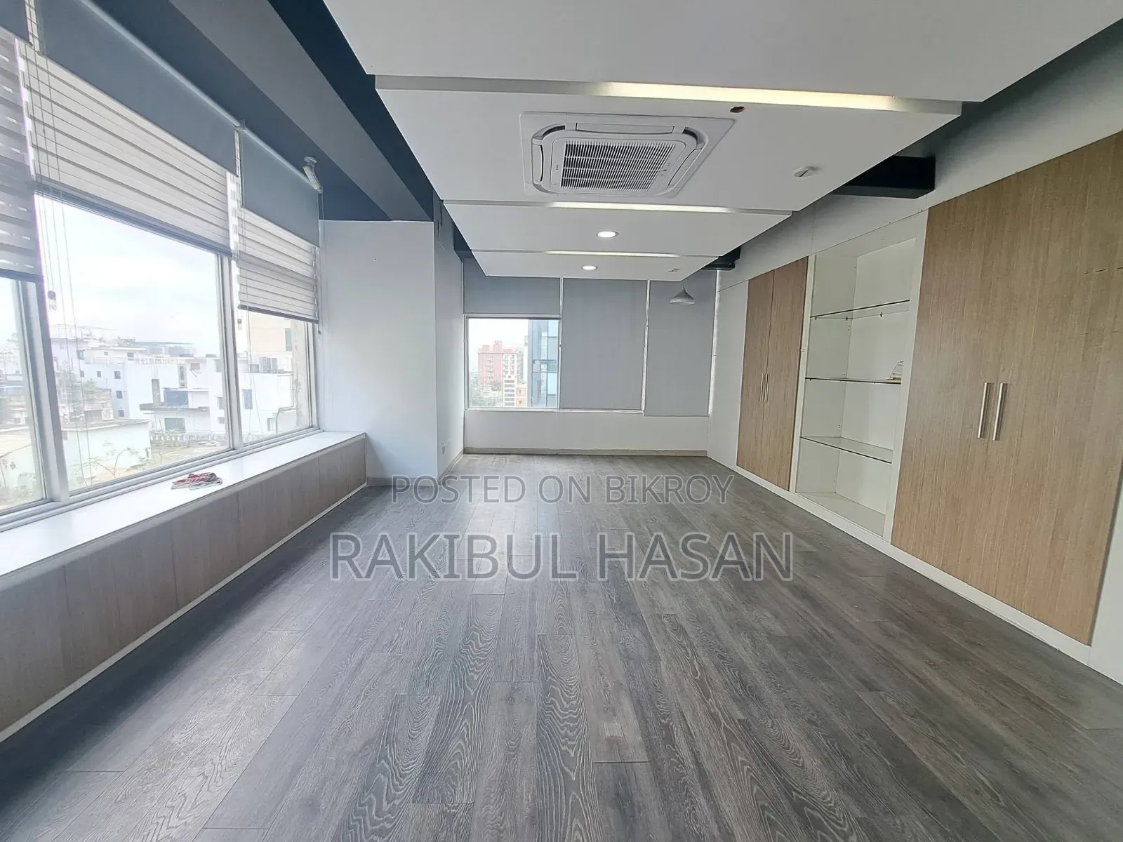 গুলশান ১ এ ৩৬০০ বর্গফুটের আংশিক সুসজ্জিত অফিস ভাড়া