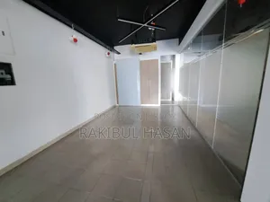 গুলশান ১ এ ৩৬০০ বর্গফুটের আংশিক সুসজ্জিত অফিস ভাড়া