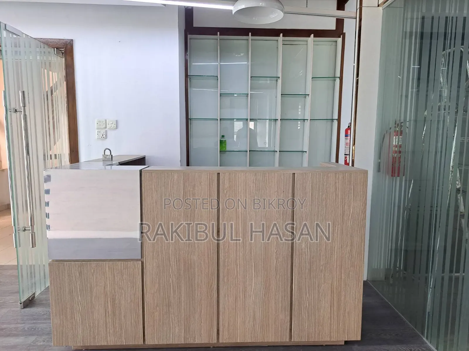 গুলশান ১ এ ৩৬০০ বর্গফুটের আংশিক সুসজ্জিত অফিস ভাড়া