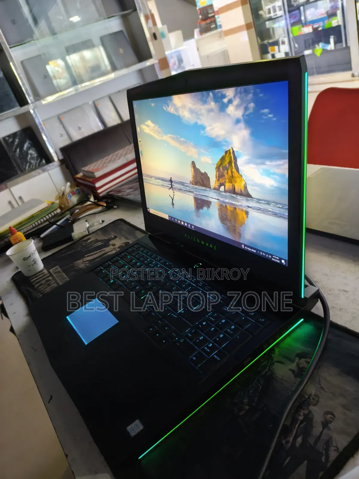 Laptop Dell Alienware M18 R1 8GB Intel Core I9 HDD 500GB