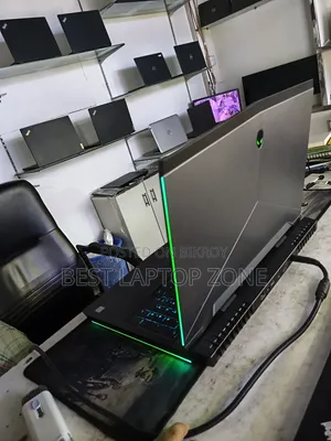 Laptop Dell Alienware M18 R1 8GB Intel Core I9 HDD 500GB