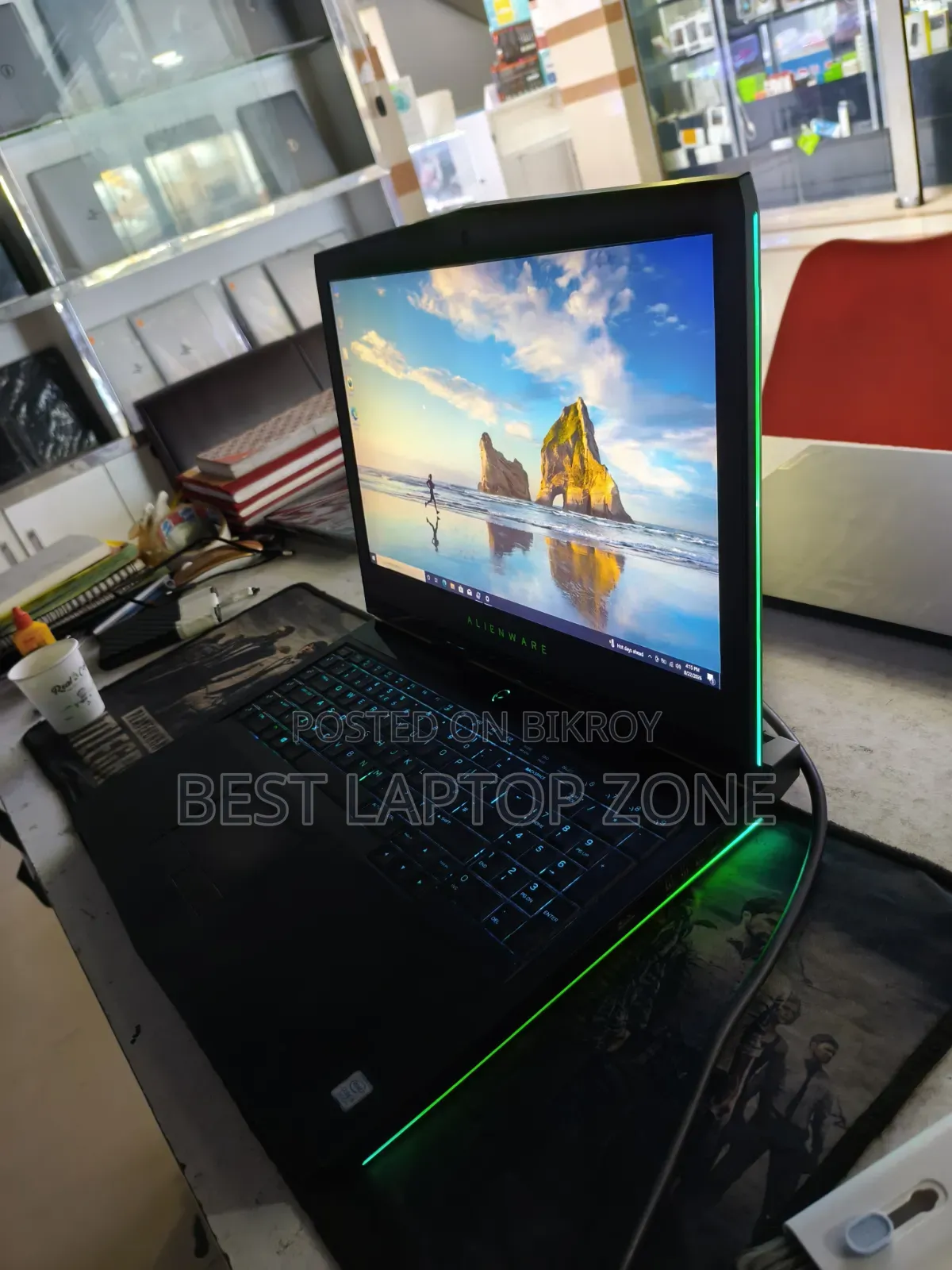 Laptop Dell Alienware M18 R1 8GB Intel Core I9 HDD 500GB