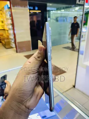 New Vivo V50e 128 GB Silver