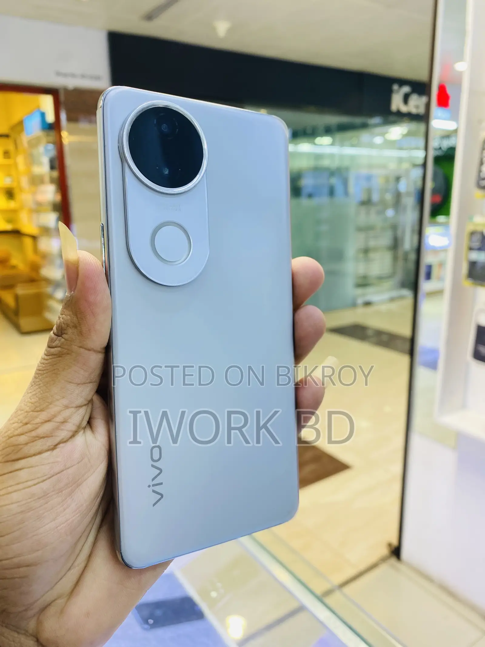 New Vivo V50e 128 GB Silver