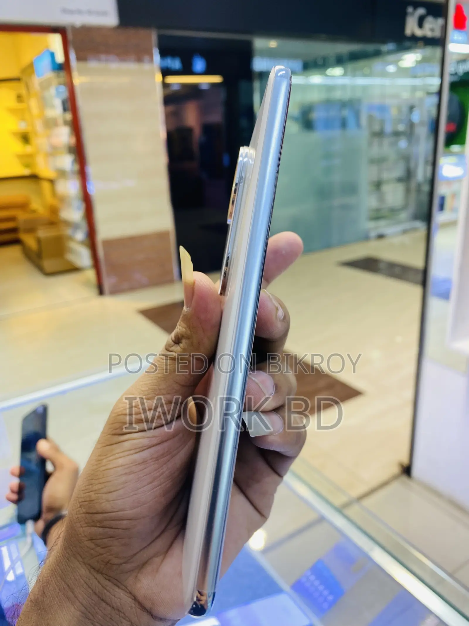 New Vivo V50e 128 GB Silver