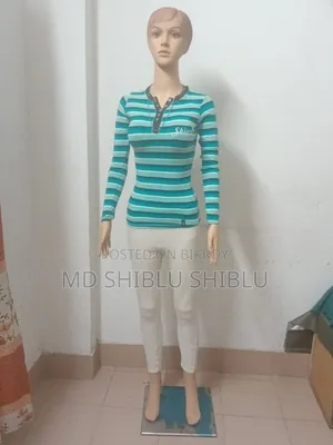 পোশাক ডিসপ্লে দেওয়ার প্লাস্টিকের ডল