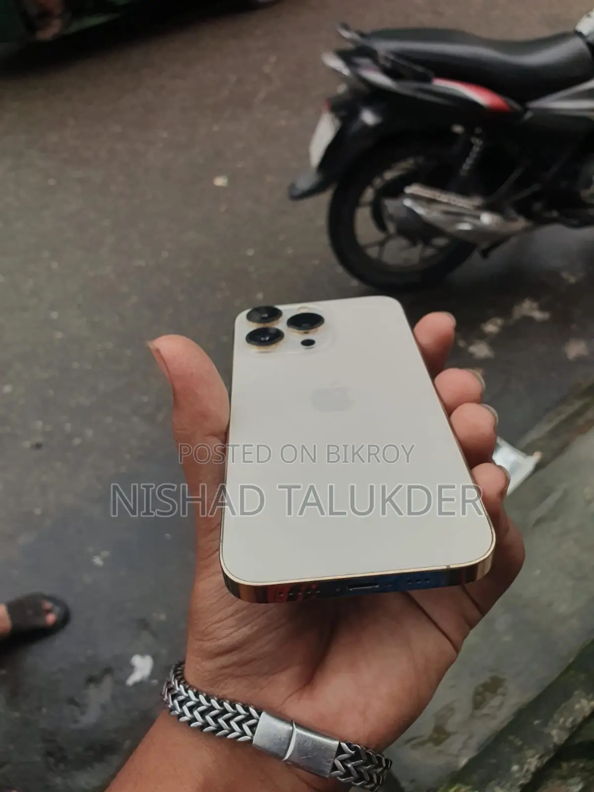 অ্যাপল আইফোন ১৩ প্রো ২৫৬ জিবি গোল্ড