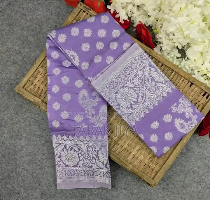 প্রিমিয়াম সিল্ক কাতান শাড়ি