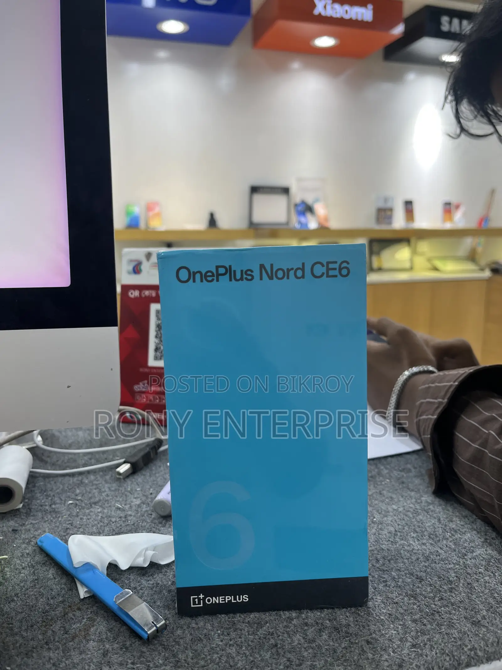 New OnePlus 128 GB Black
