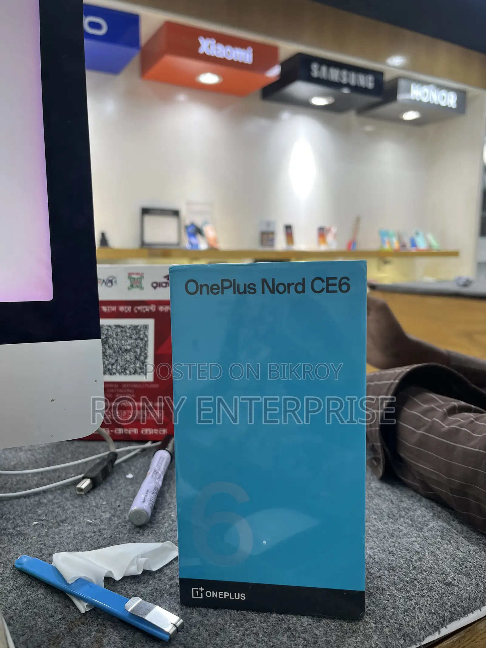 New OnePlus 128 GB Black