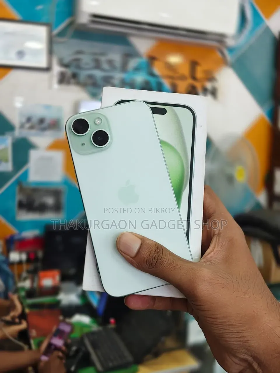 Apple iPhone 15 128 GB Green