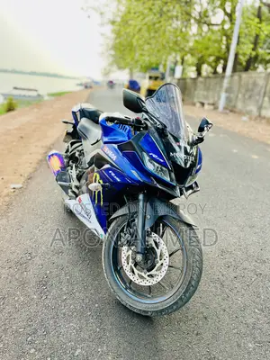Yamaha R1 2021 Blue