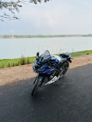 Yamaha R1 2021 Blue