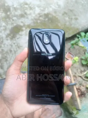 Walton 16 GB Black