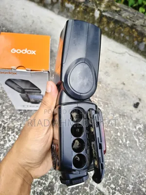 Godox TT600 ফ্লাশ