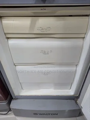 Walton Silver,gray Colour Frost 207 Ltr.