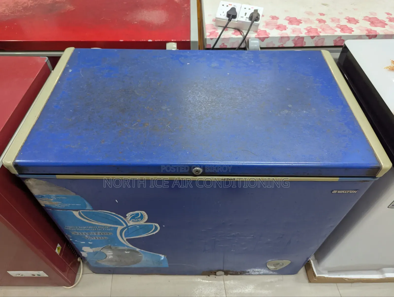 Walton Blue Color Deep 205 Ltr.