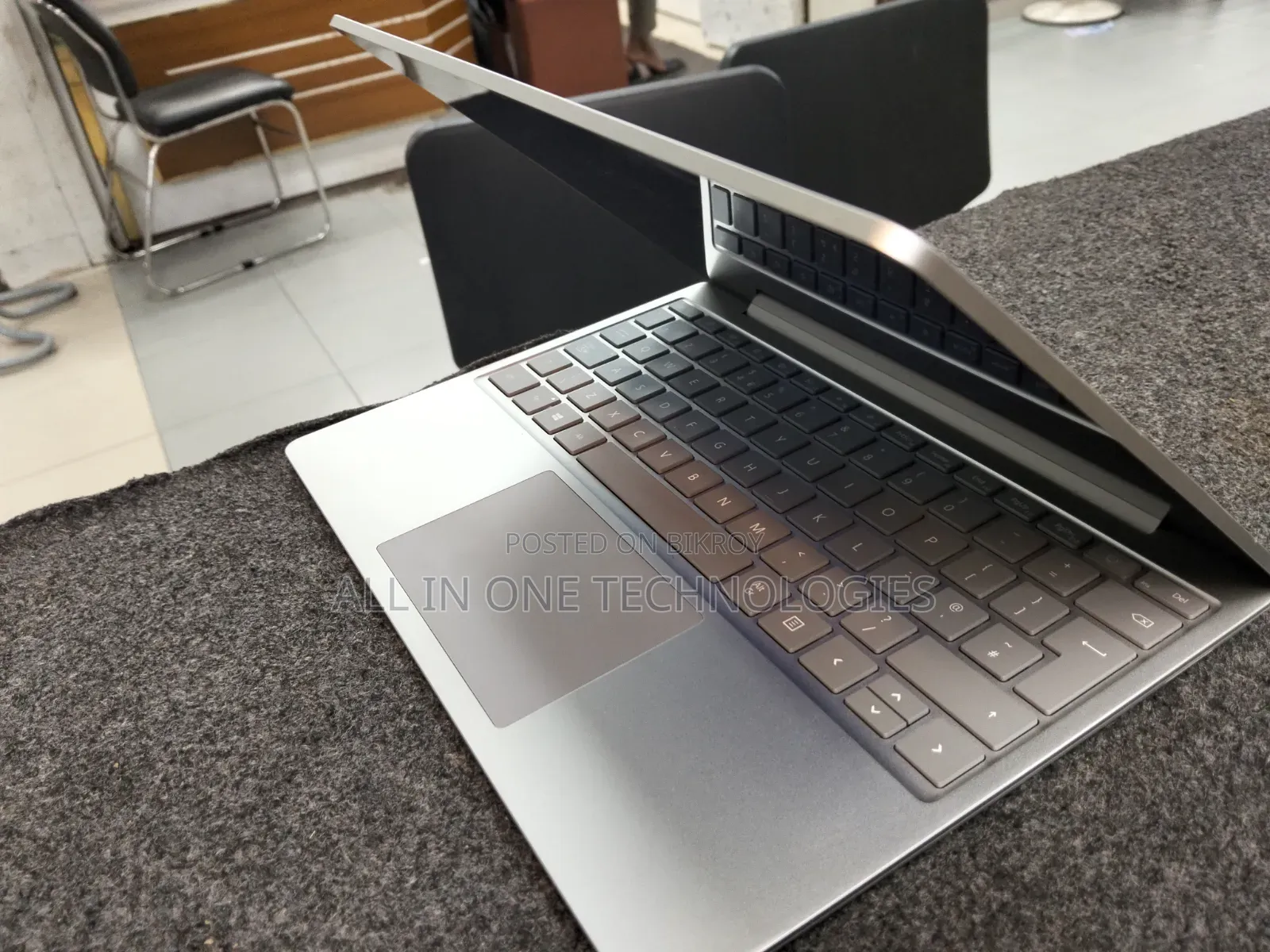Laptop Microsoft Surface Go 8GB Intel Core I5 SSD 256GB