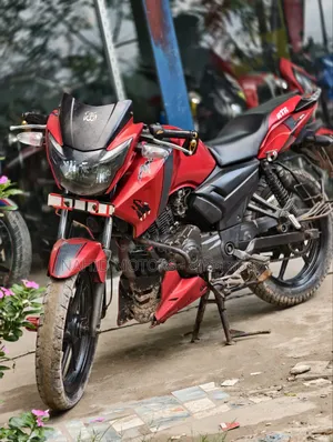 TVS Apache RTR 160 2V 2017 Red