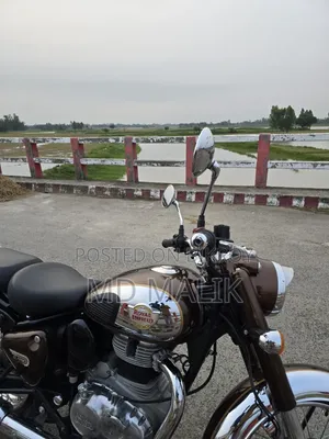 New Royal Enfield Classic 350 2025 Gold