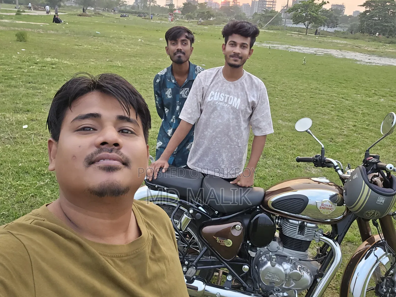 New Royal Enfield Classic 350 2025 Gold
