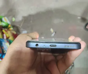 রিয়েলমি ১০ ১২৮ জিবি গ্রে