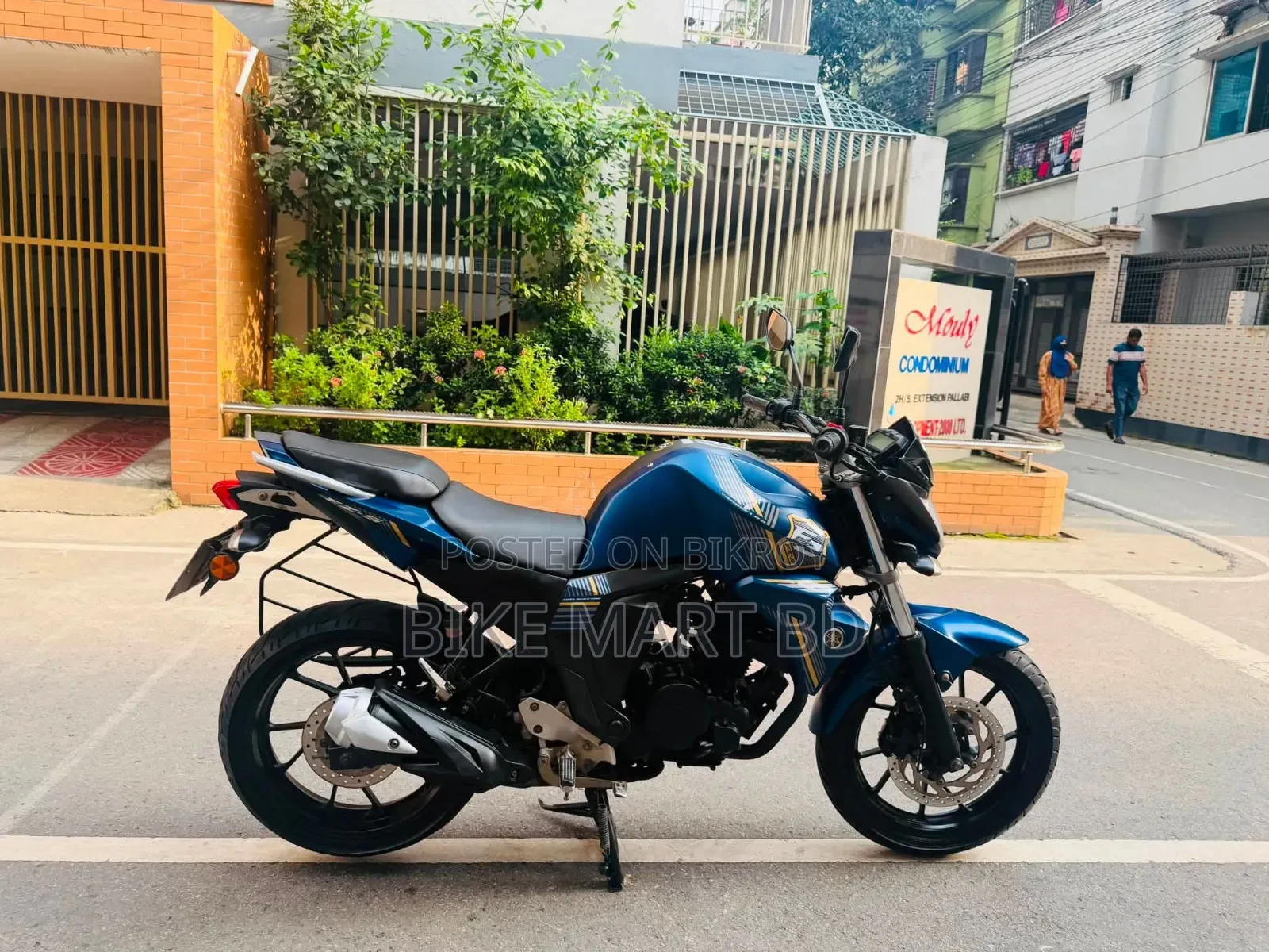 ইয়ামাহা এফজেডএস ভি২ ২০১৯ নীল