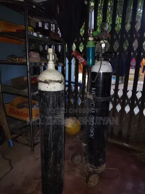 জরুরী ভিত্তিতে ২টি অক্সিজেন সিলিন্ডার বিক্রি করা হবে