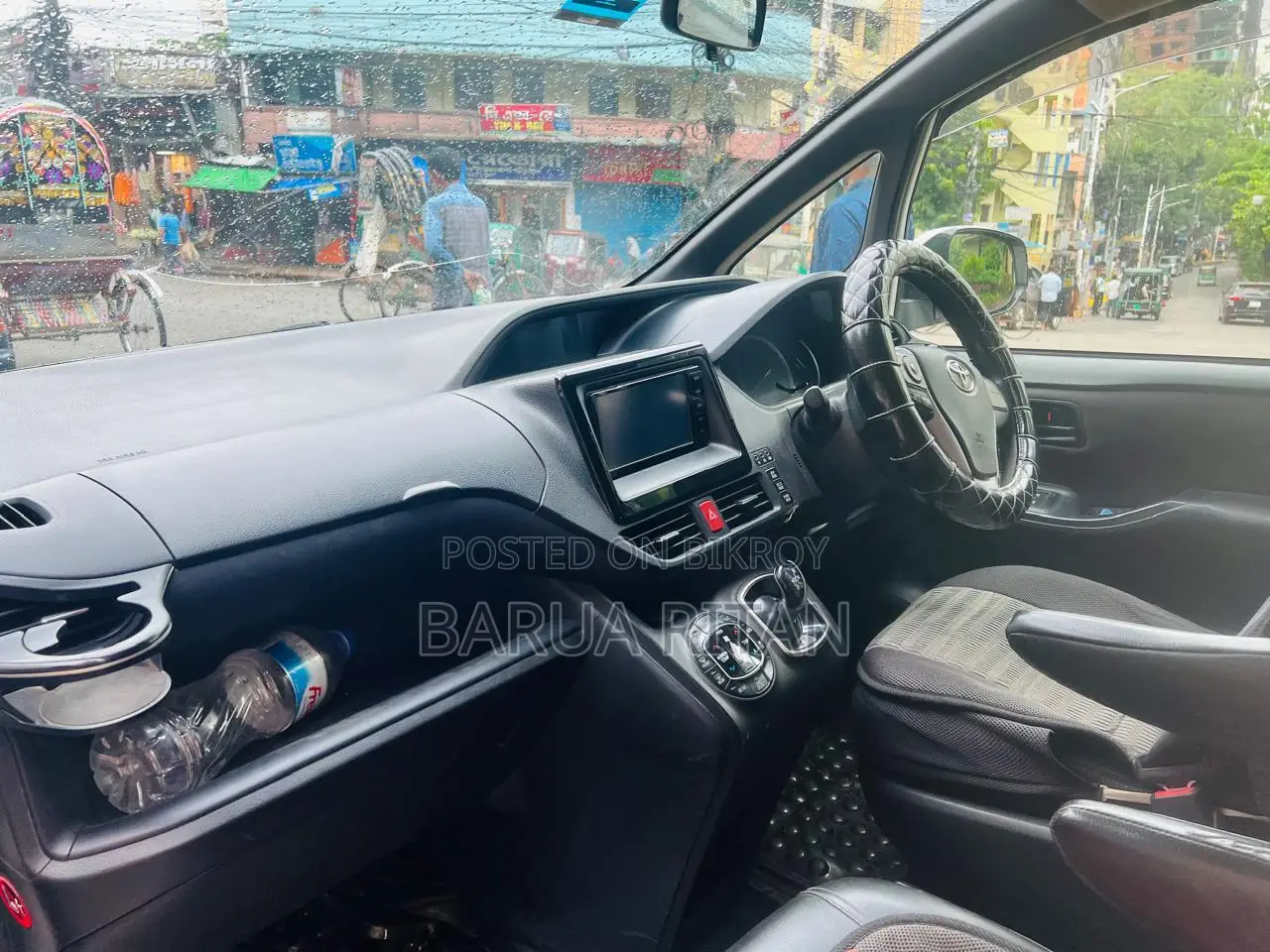 Toyota Noah 1.8 FWD Hybrid (৭ সিটার) ২০১৫ পার্ল