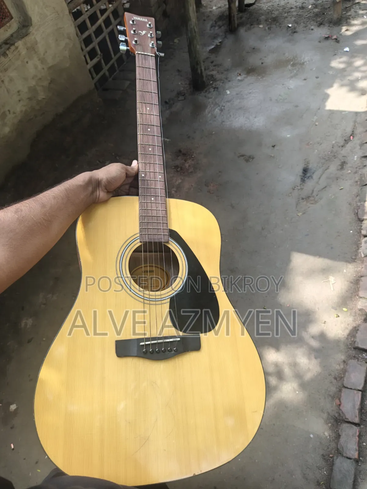 Yamaha F310