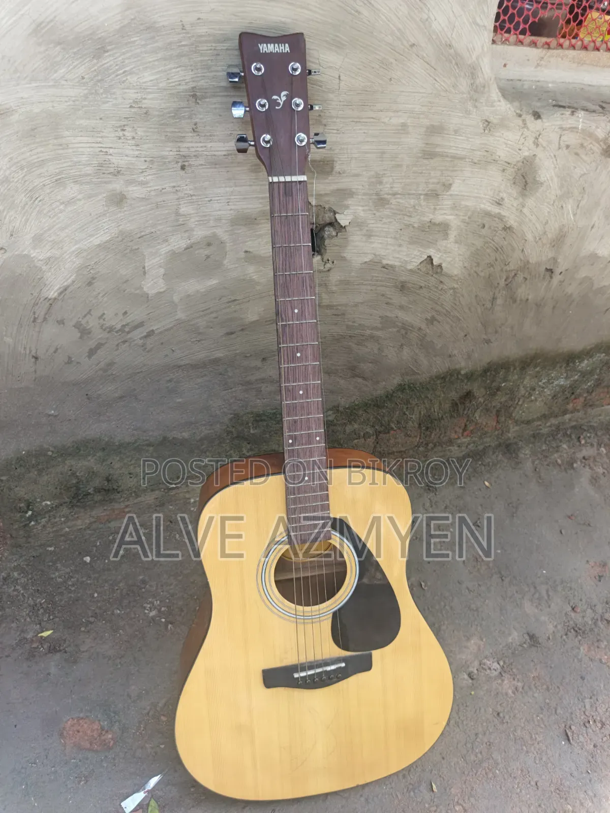 Yamaha F310