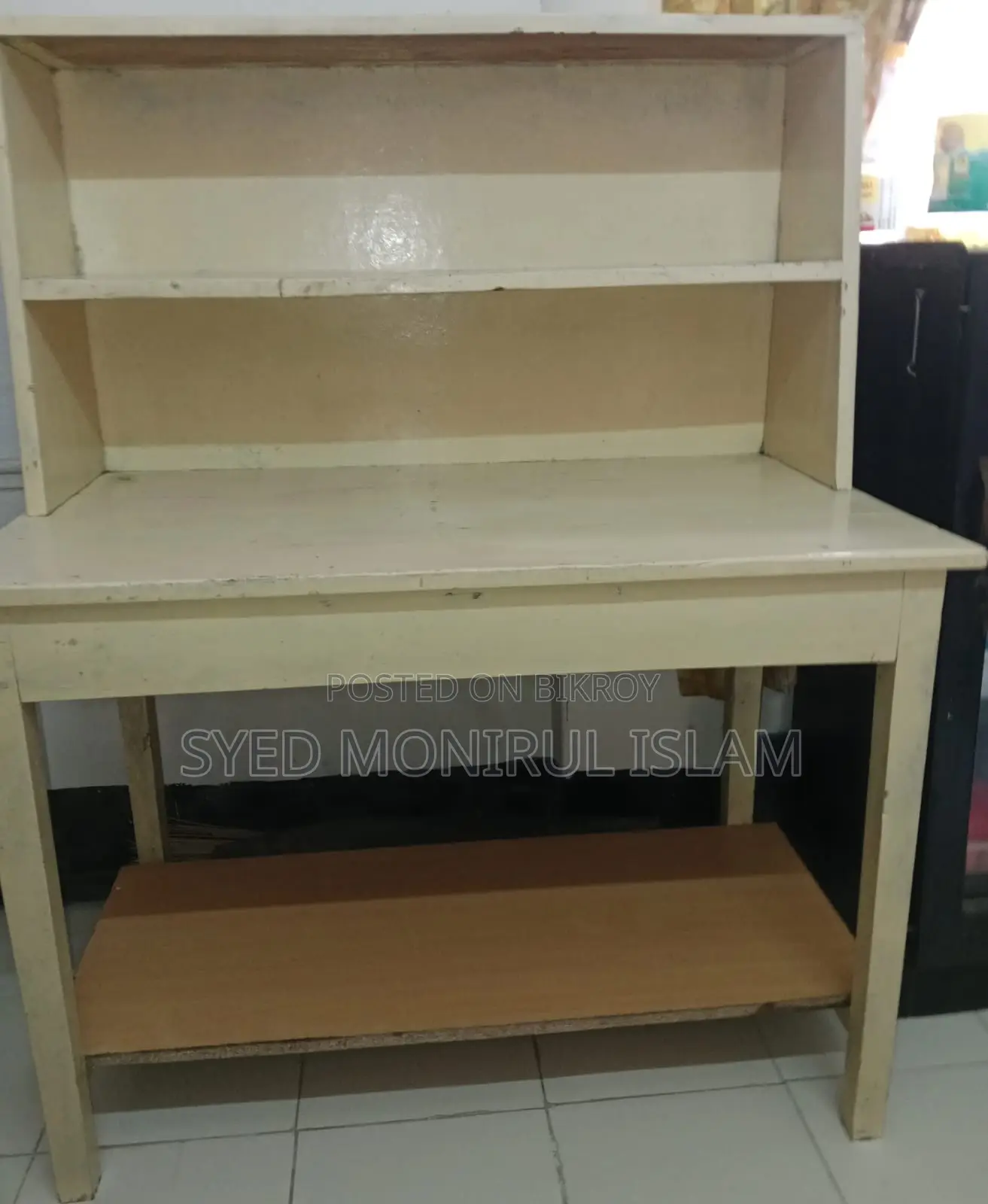 Wooden Reading Table (with Bookshelf) for Sale!