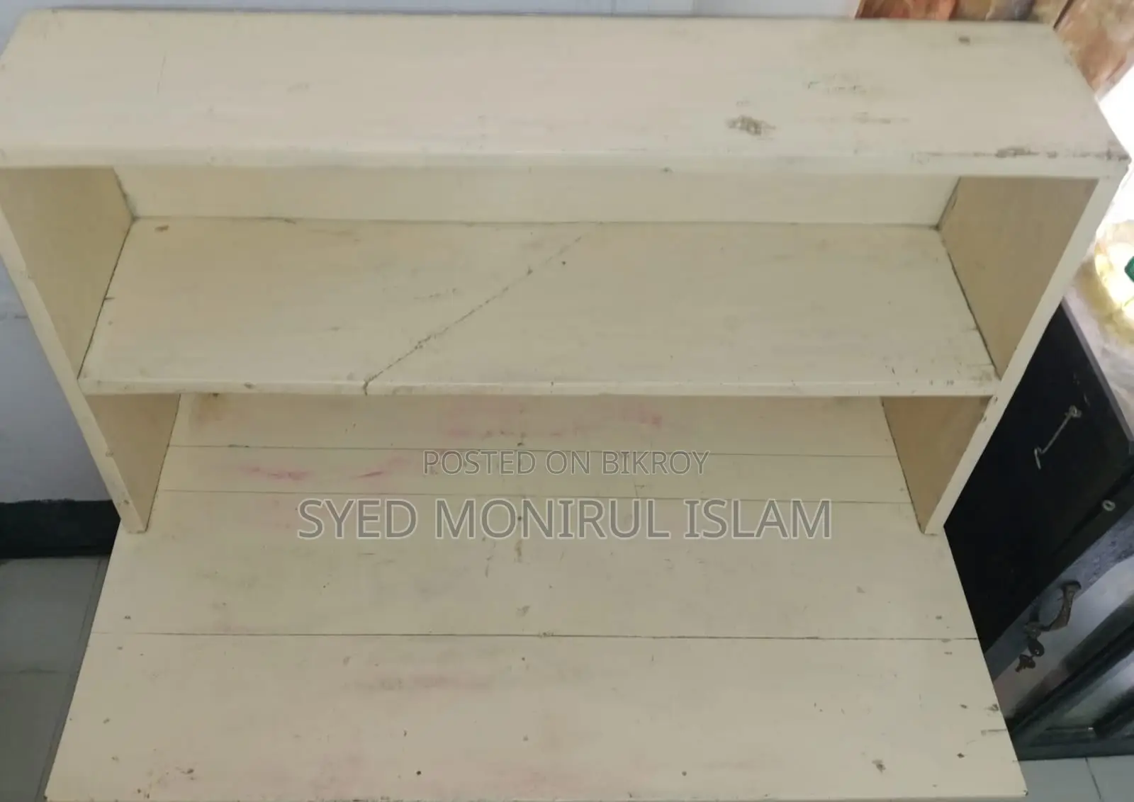 Wooden Reading Table (with Bookshelf) for Sale!