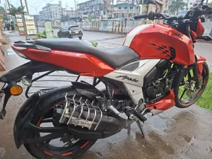 TVS Apache RTR 160 4V 2020 Red