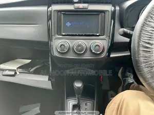 Toyota Axio 2021 Pearl