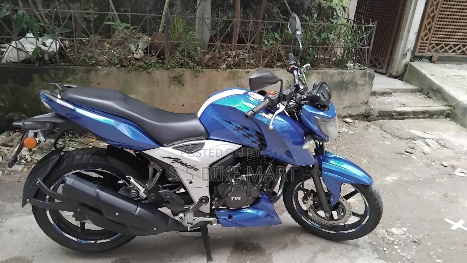 টিভিএস অ্যাপাচি আরটিআর ১৬০ ৪ভি ২০১৯ ব্লু